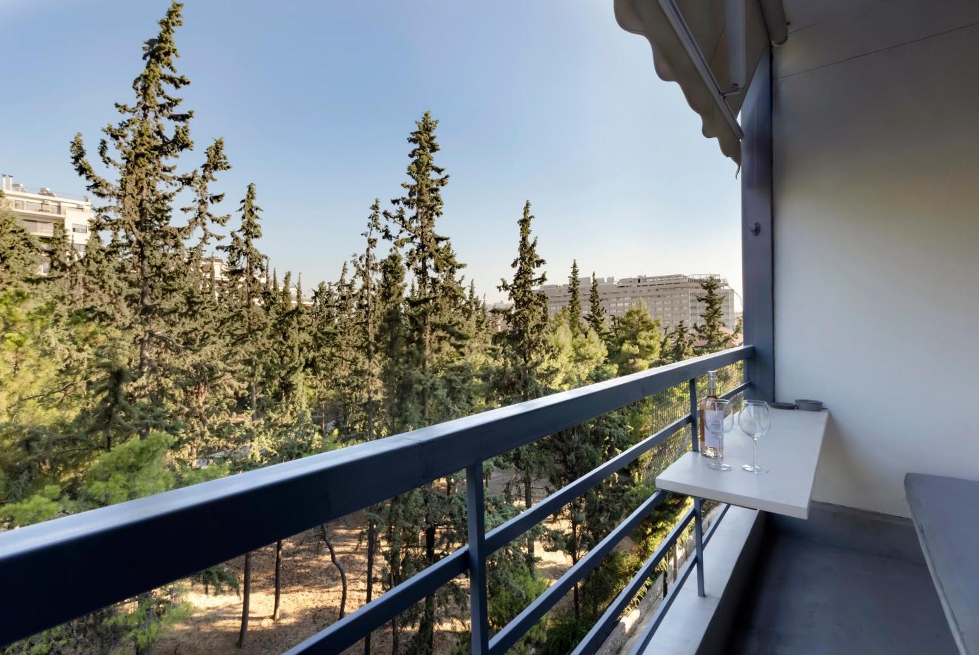 Elegant, Chic, Hip 2 Bedroom W/ Forest View In Athens! Екстер'єр фото